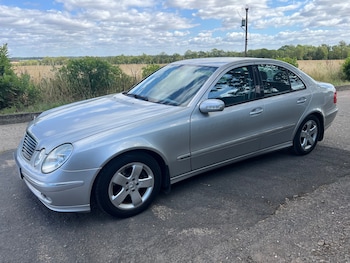 Used Mercedes-Benz E Class 2005 for sale - 76605482: Photo