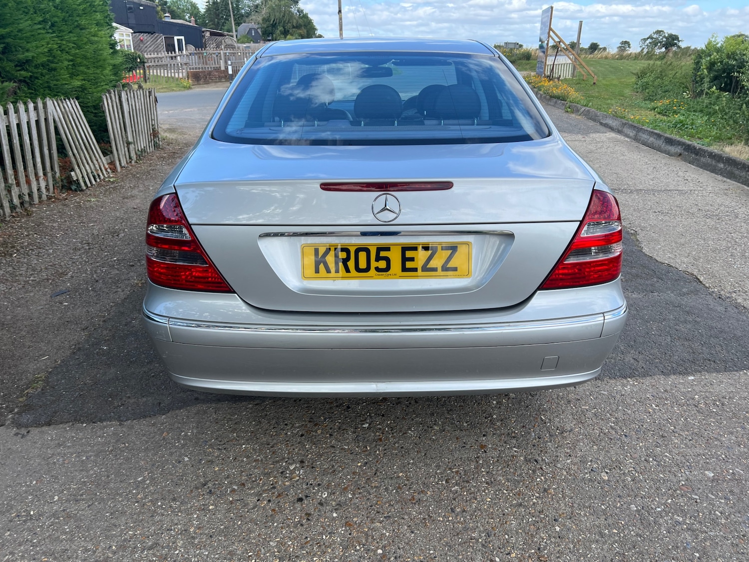 Used Mercedes-Benz E Class 2005 for sale - 76605482: Photo 5