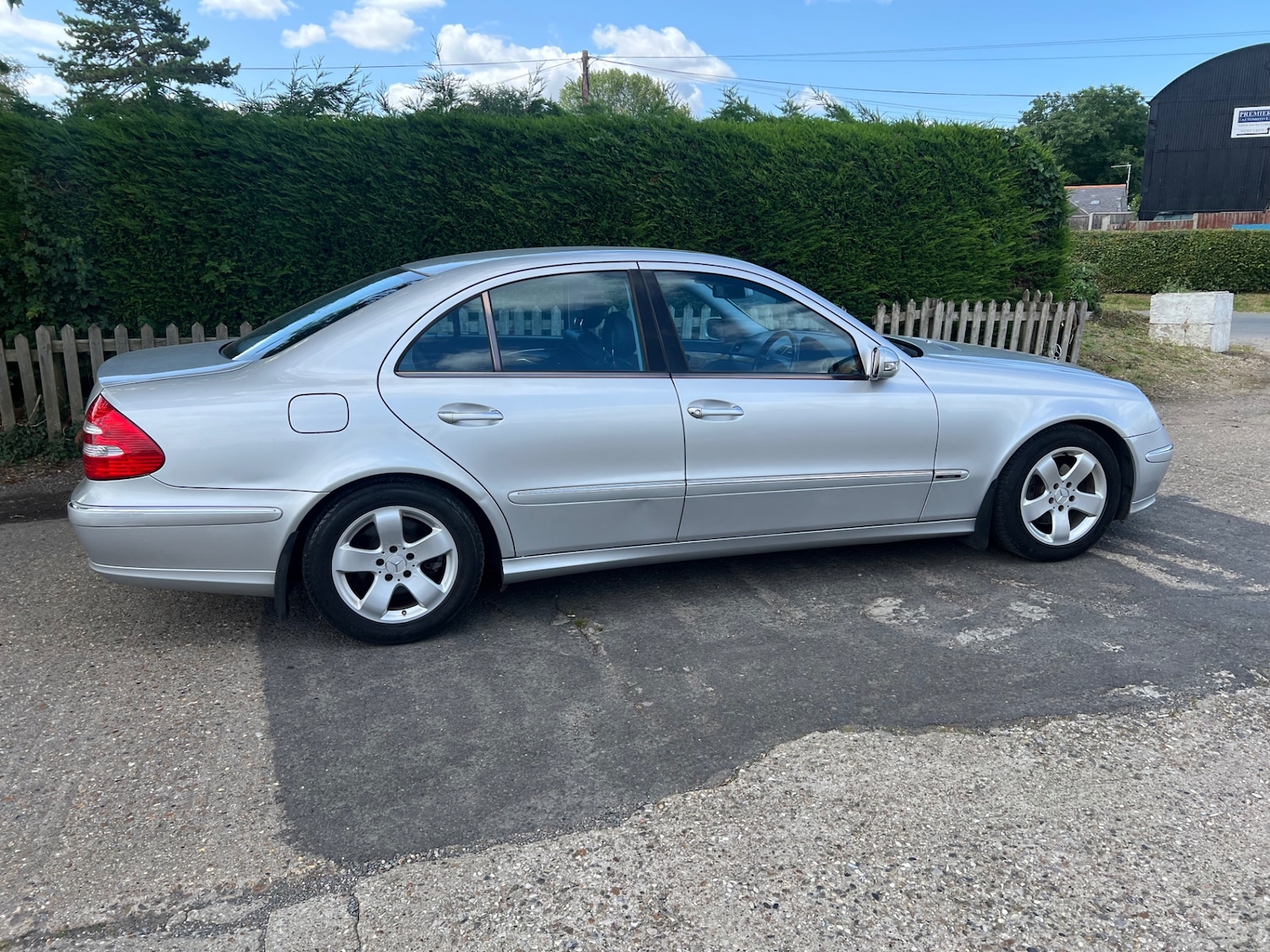 Used Mercedes-Benz E Class 2005 for sale - 76605482: Photo 7