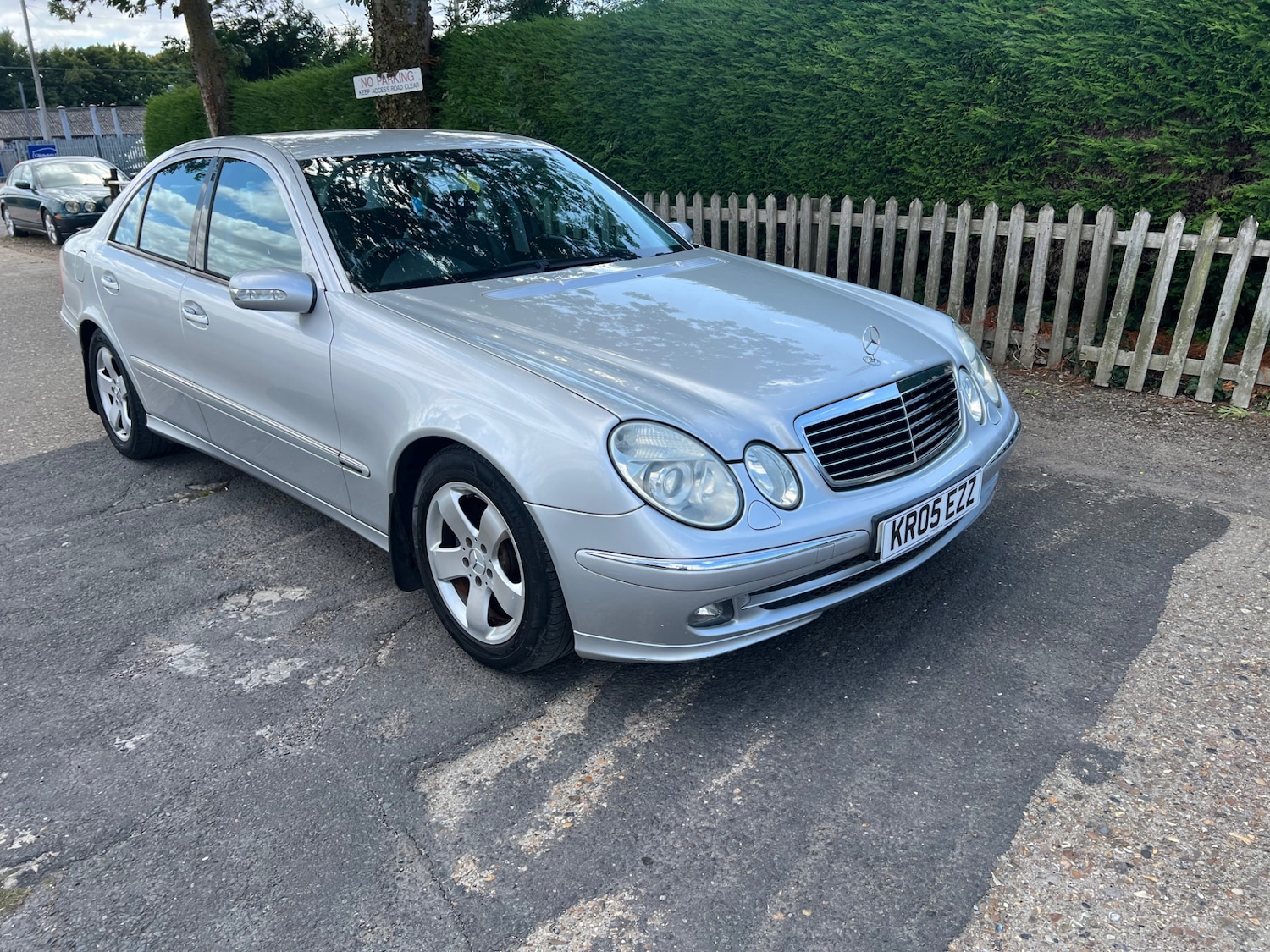 Used Mercedes-Benz E Class 2005 for sale - 76605482: Photo 8