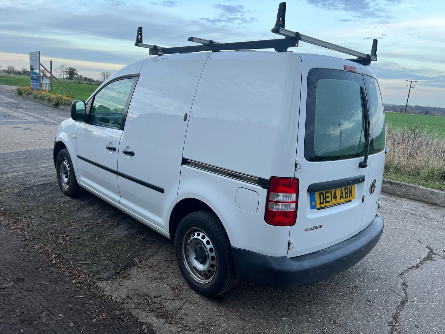 Used Volkswagen Caddy 2014 for sale - 76618842: Photo 8