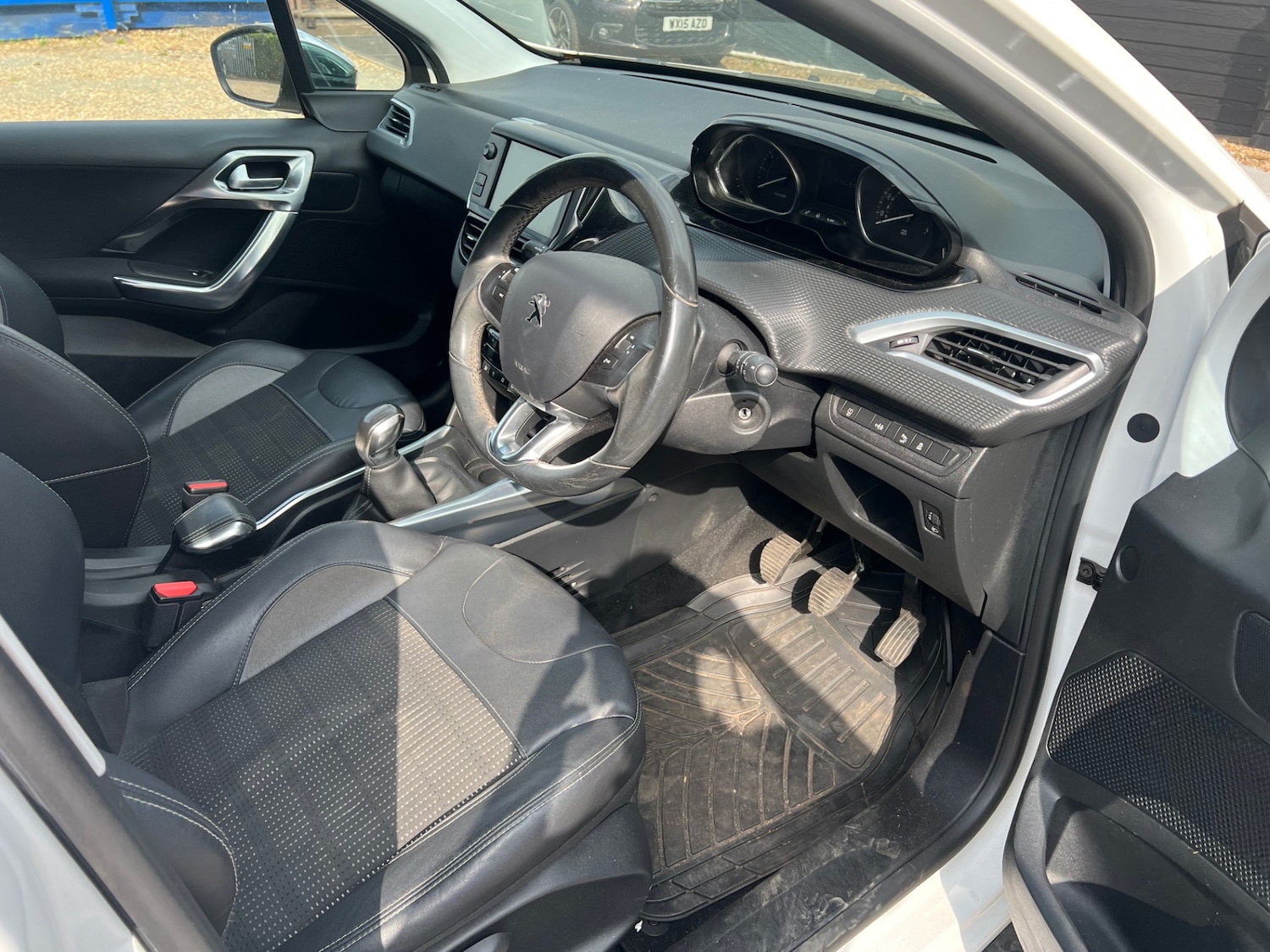 Used Peugeot 2008 2014 for sale - 76605989: Photo 10