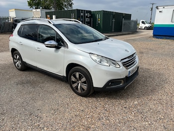 Used Peugeot 2008 2014 for sale - 76605989: Photo