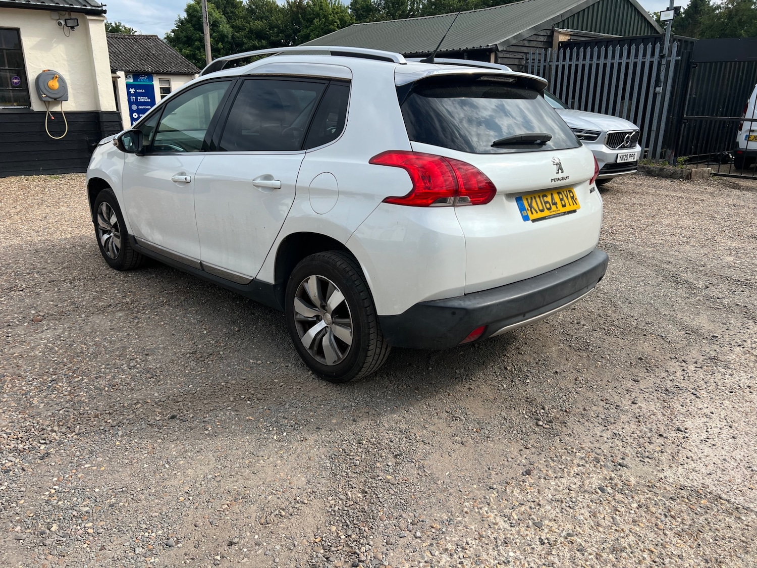 Used Peugeot 2008 2014 for sale - 76605989: Photo 6