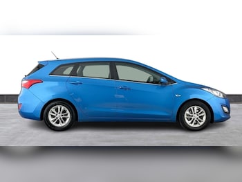 Used Hyundai i30 2015 for sale - 76602890: Photo