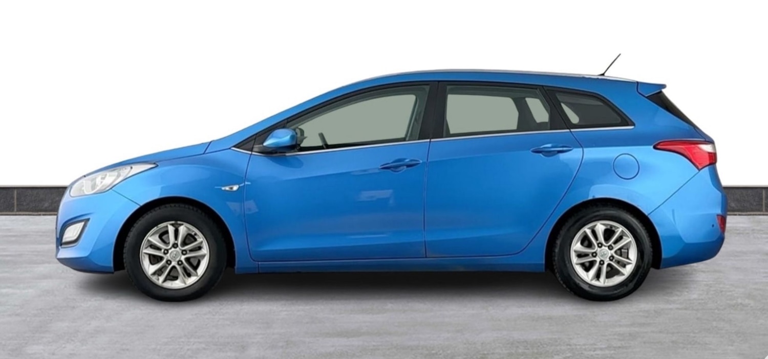 Used Hyundai i30 2015 for sale - 76602890: Photo 4