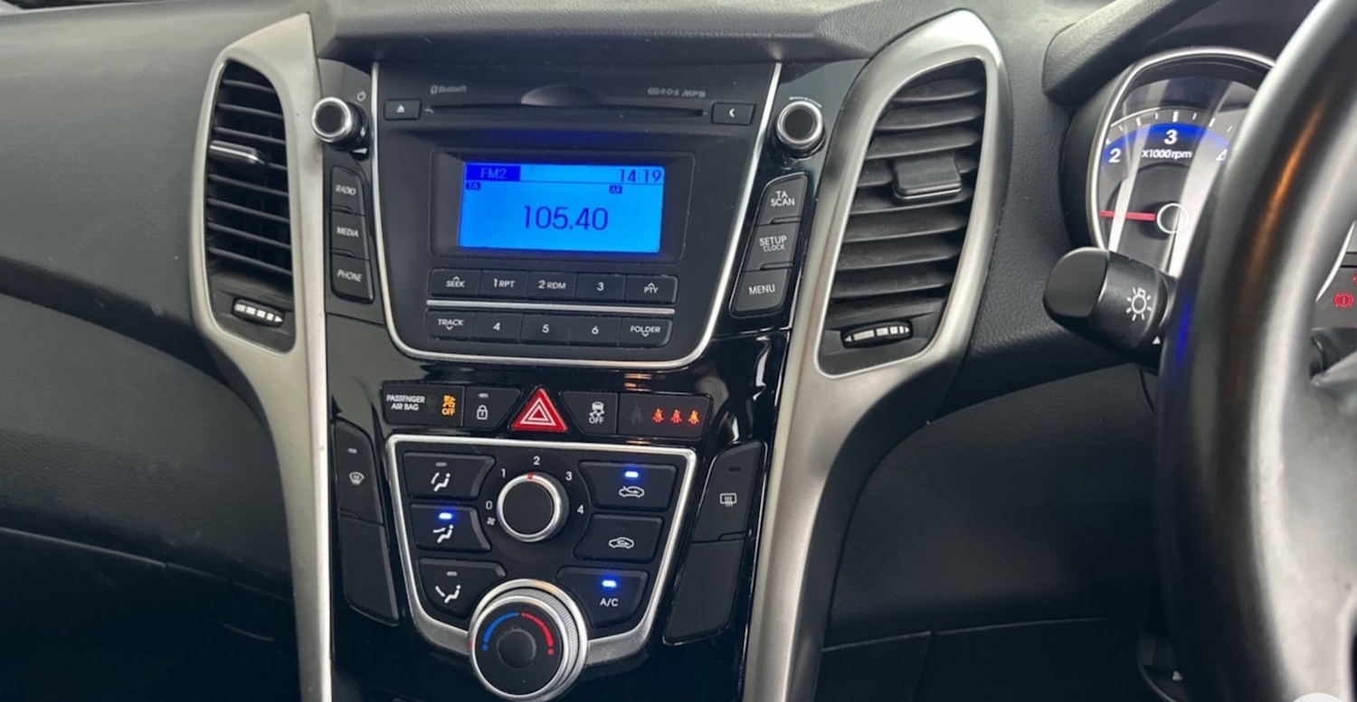 Used Hyundai i30 2015 for sale - 76602890: Photo 8