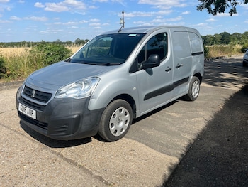 Used Peugeot Partner 2018 for sale - 76605984: Photo