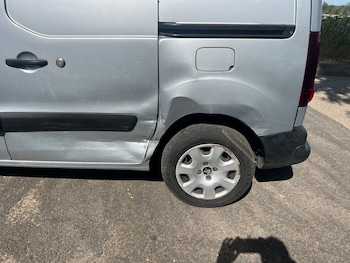 Used Peugeot Partner 2018 for sale - 76605984: Photo