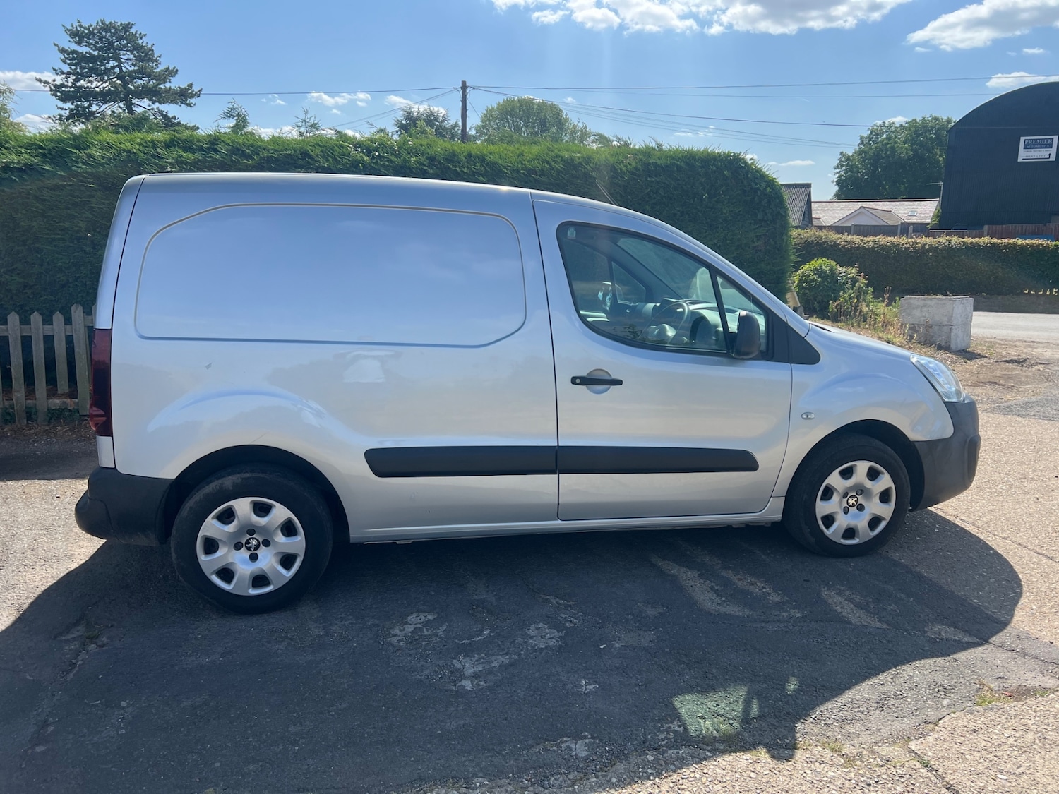 Used Peugeot Partner 2018 for sale - 76605984: Photo 9