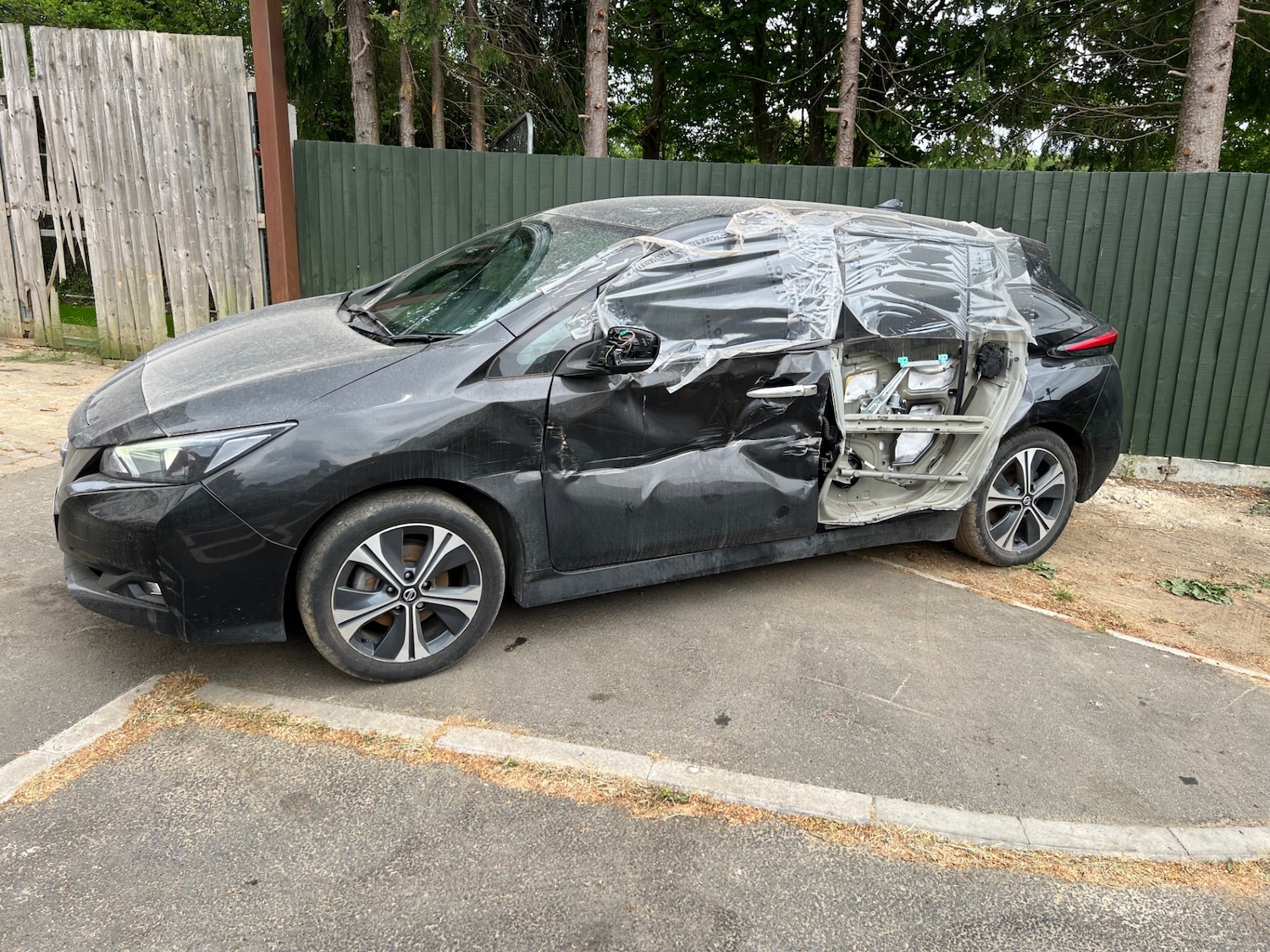 Used Nissan Leaf 2021 for sale - 76603023: Photo 2