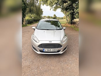 Used Ford Fiesta 2015 for sale - 79740099: Photo