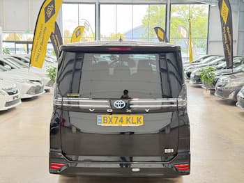 Used Toyota Voxy 2024 for sale - 79680590: Photo