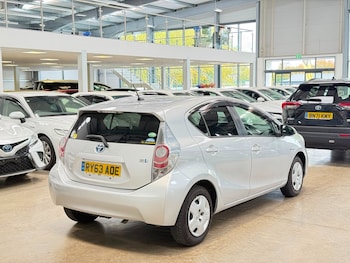 Used Toyota Aqua 2013 for sale - 79567629: Photo