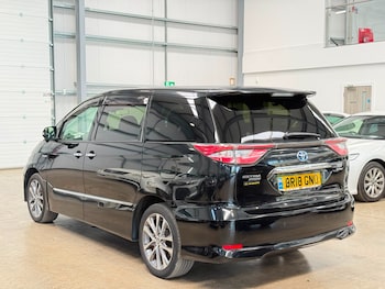 Used Toyota Estima 2018 for sale - 79494819: Photo
