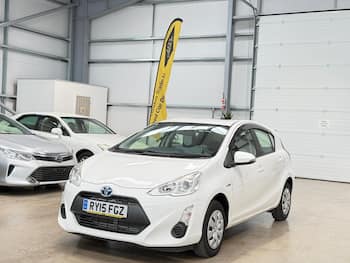 Used Toyota Aqua 2015 for sale - 79739309: Photo