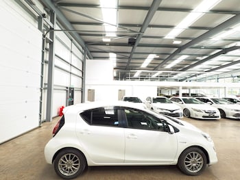 Used Toyota Aqua 2015 for sale - 79542451: Photo