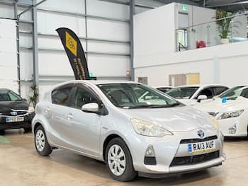 Used Toyota Aqua 2013 for sale - 79800577: Photo