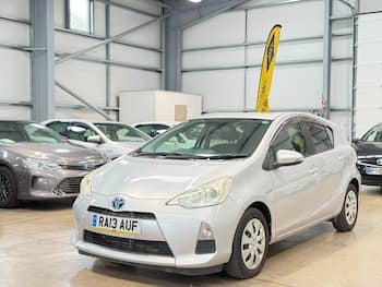 Used Toyota Aqua 2013 for sale - 79800577: Photo