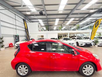 Used Toyota Aqua 2015 for sale - 79819062: Photo