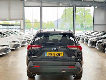 Used Toyota RAV4 2021 for sale - 79371621: Photo