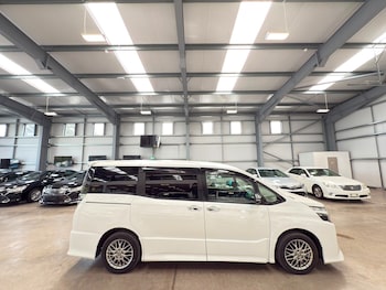Used Toyota Voxy 2020 for sale - 79371634: Photo
