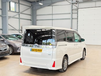 Used Toyota Voxy 2020 for sale - 79371634: Photo