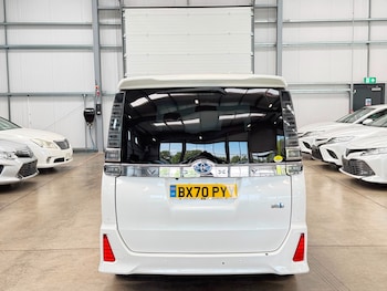Used Toyota Voxy 2020 for sale - 79371634: Photo