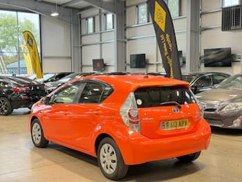 Used Toyota Aqua 2013 for sale - 79750000: Photo