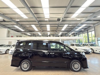 Used Toyota Noah 2021 for sale - 79519133: Photo