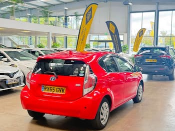 Used Toyota Aqua 2015 for sale - 79840565: Photo