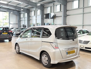 Used Honda Freed 2013 for sale - 79470953: Photo