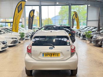 Used Toyota Aqua 2013 for sale - 79612687: Photo