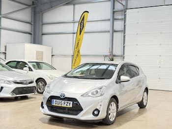 Used Toyota Aqua 2015 for sale - 79747351: Photo