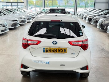 Used Toyota Vitz 2018 for sale - 79473803: Photo