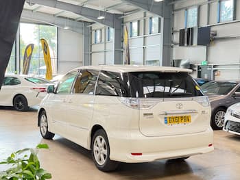 Used Toyota Estima 2011 for sale - 79676067: Photo