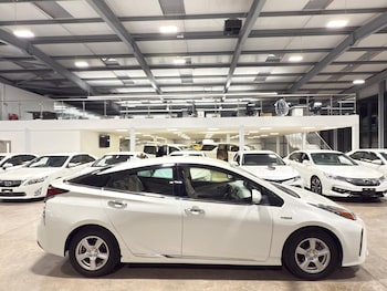 Used Toyota Prius 2020 for sale - 79371604: Photo