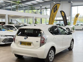 Used Toyota Aqua 2014 for sale - 79739313: Photo