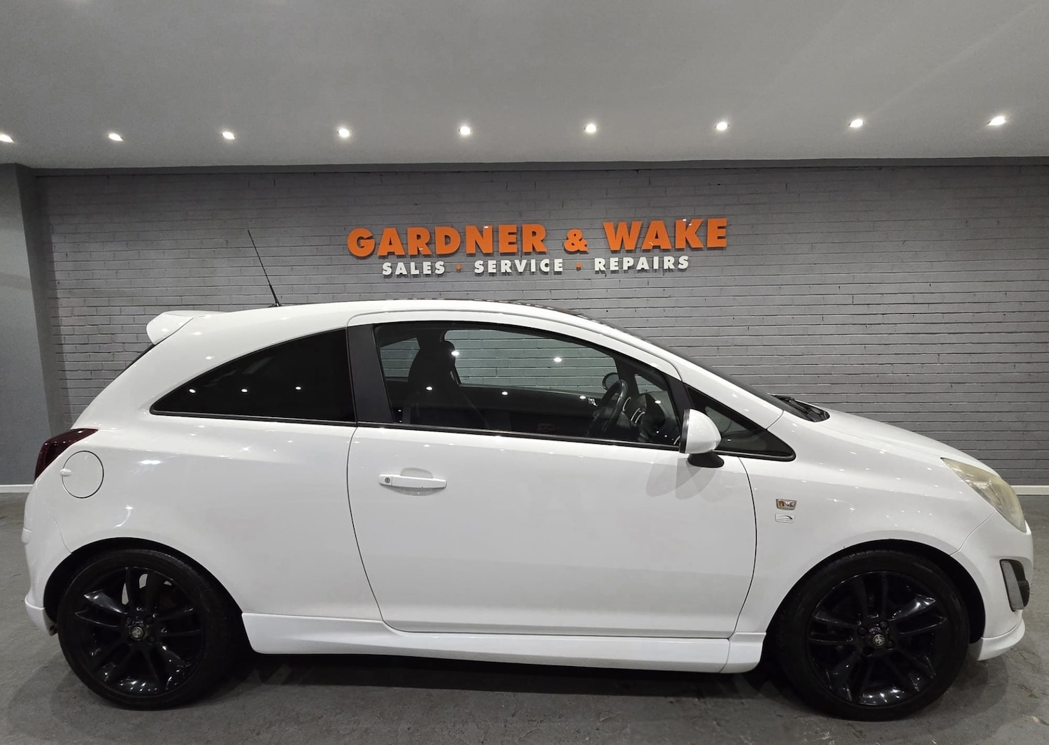 Used Vauxhall Corsa 2011 for sale - 76723077: Photo 3