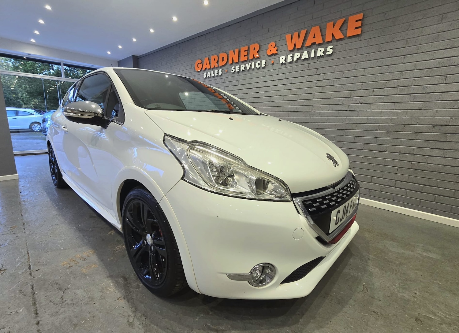 Used Peugeot 208 2014 for sale - 77135947: Photo 6