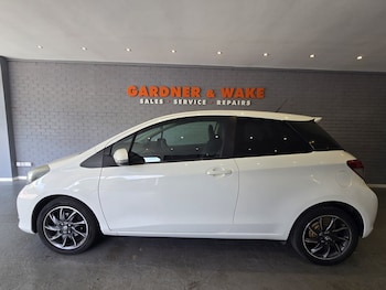 Used Toyota Yaris 2012 for sale - 79511851: Photo