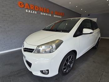 Used Toyota Yaris 2012 for sale - 79511851: Photo