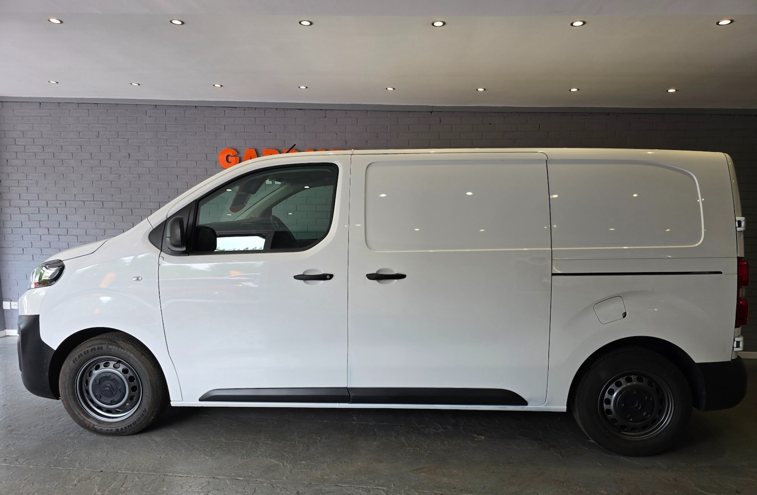 Used Citroen Dispatch 2020 for sale - 76892024: Photo 1