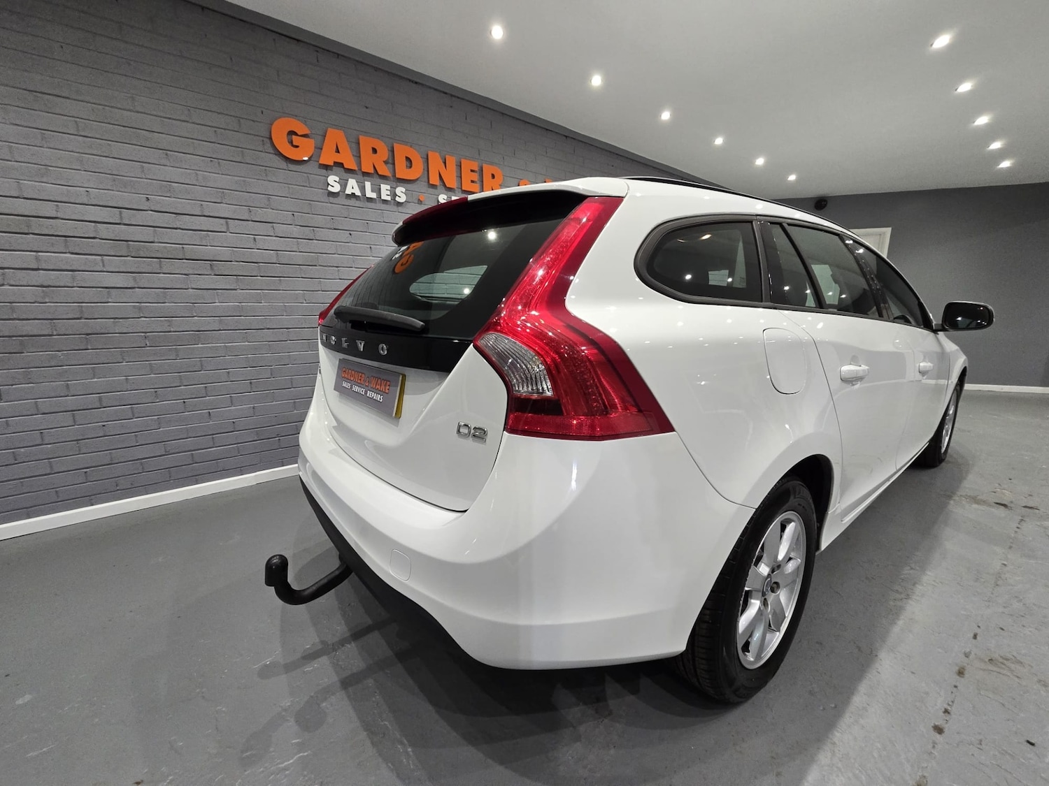 Used Volvo V60 2012 for sale - 77591904: Photo 4