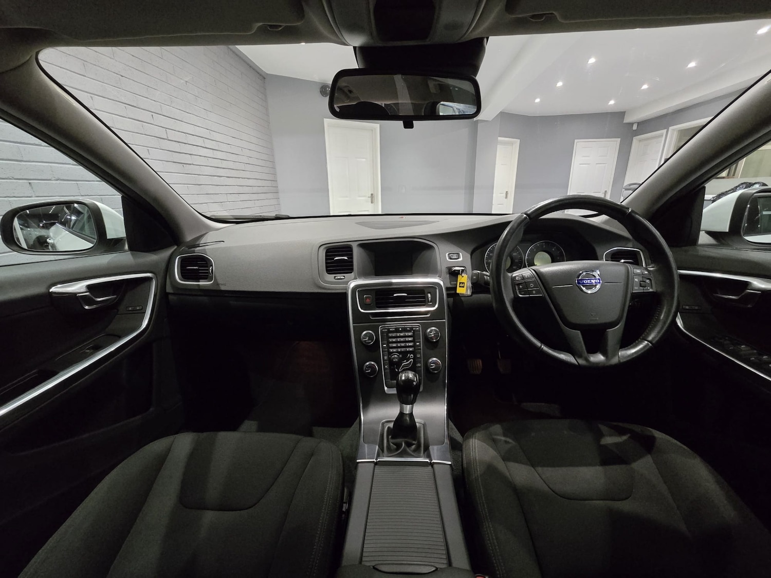 Used Volvo V60 2012 for sale - 77591904: Photo 7