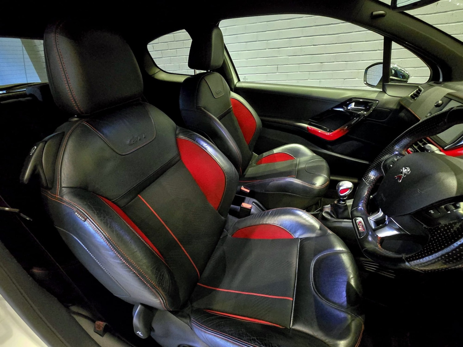 Used Peugeot 208 2014 for sale - 76734471: Photo 8