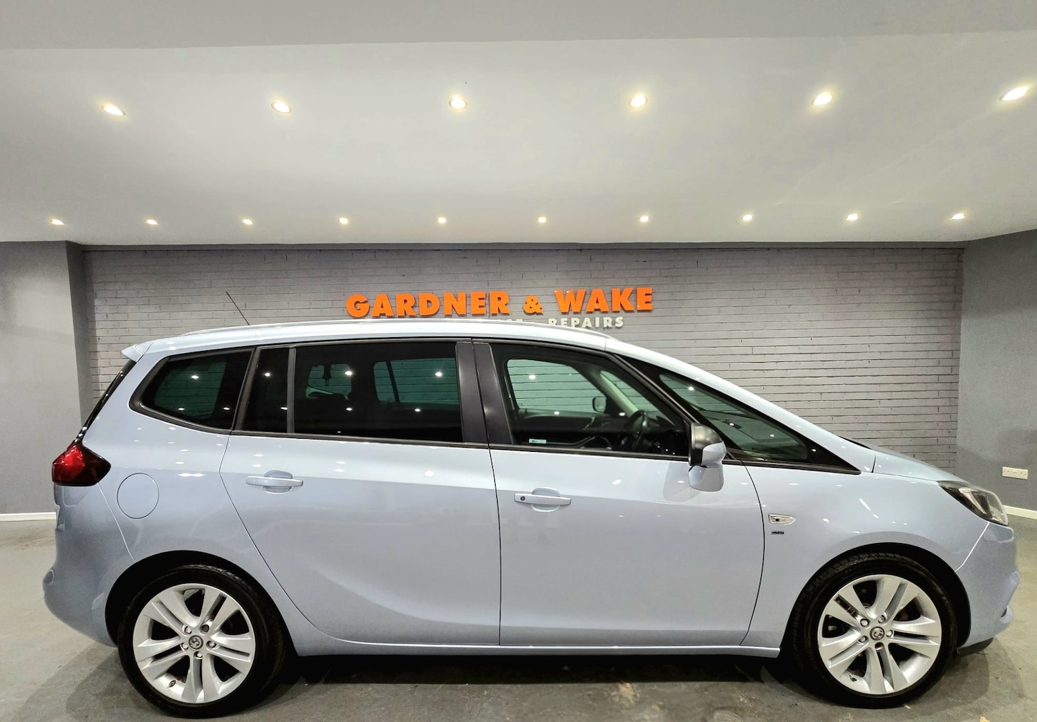 Used Vauxhall Zafira 2017 for sale - 76892616: Photo 4