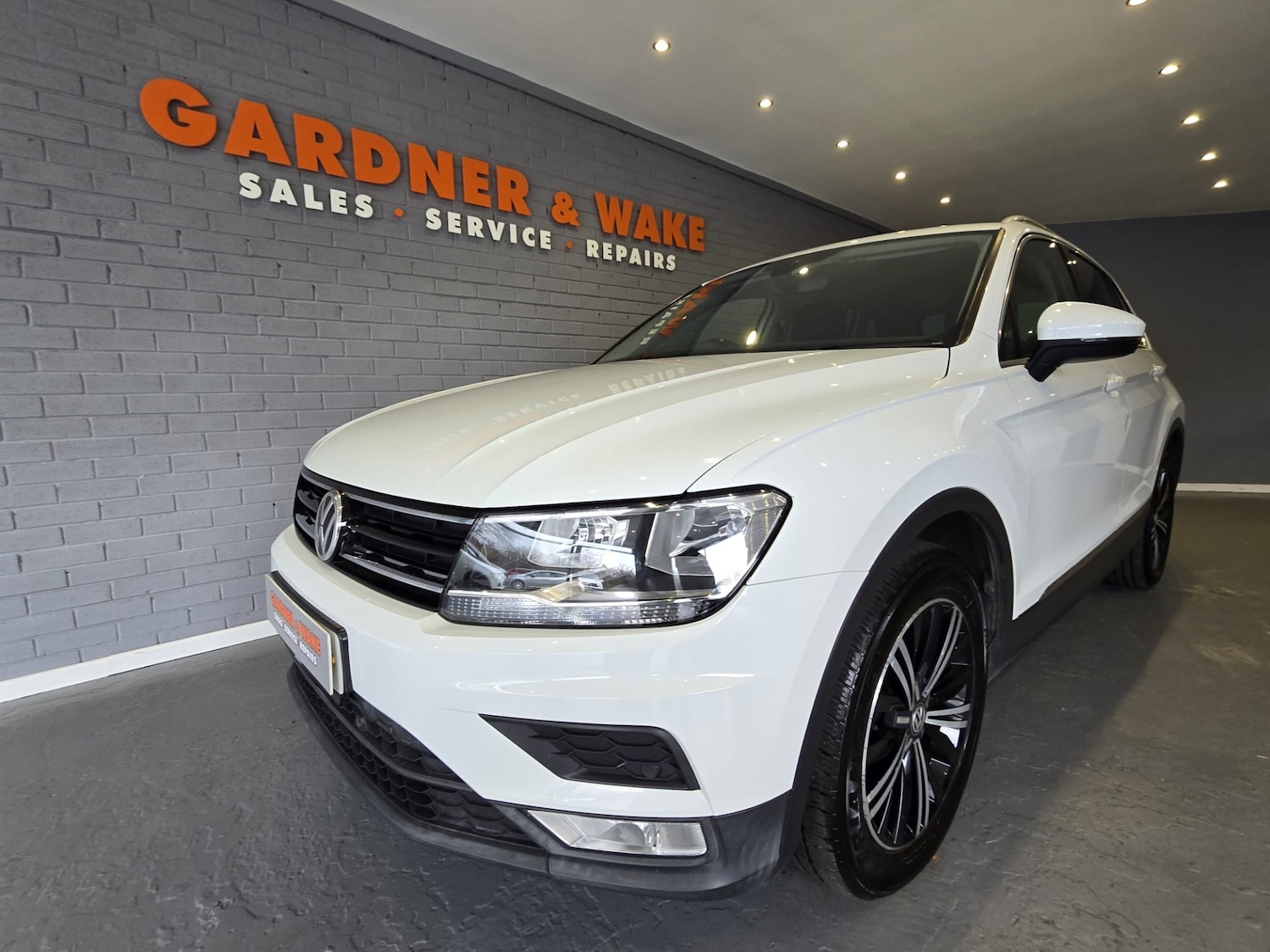 Used Volkswagen Tiguan 2016 for sale - 77617915: Photo 3