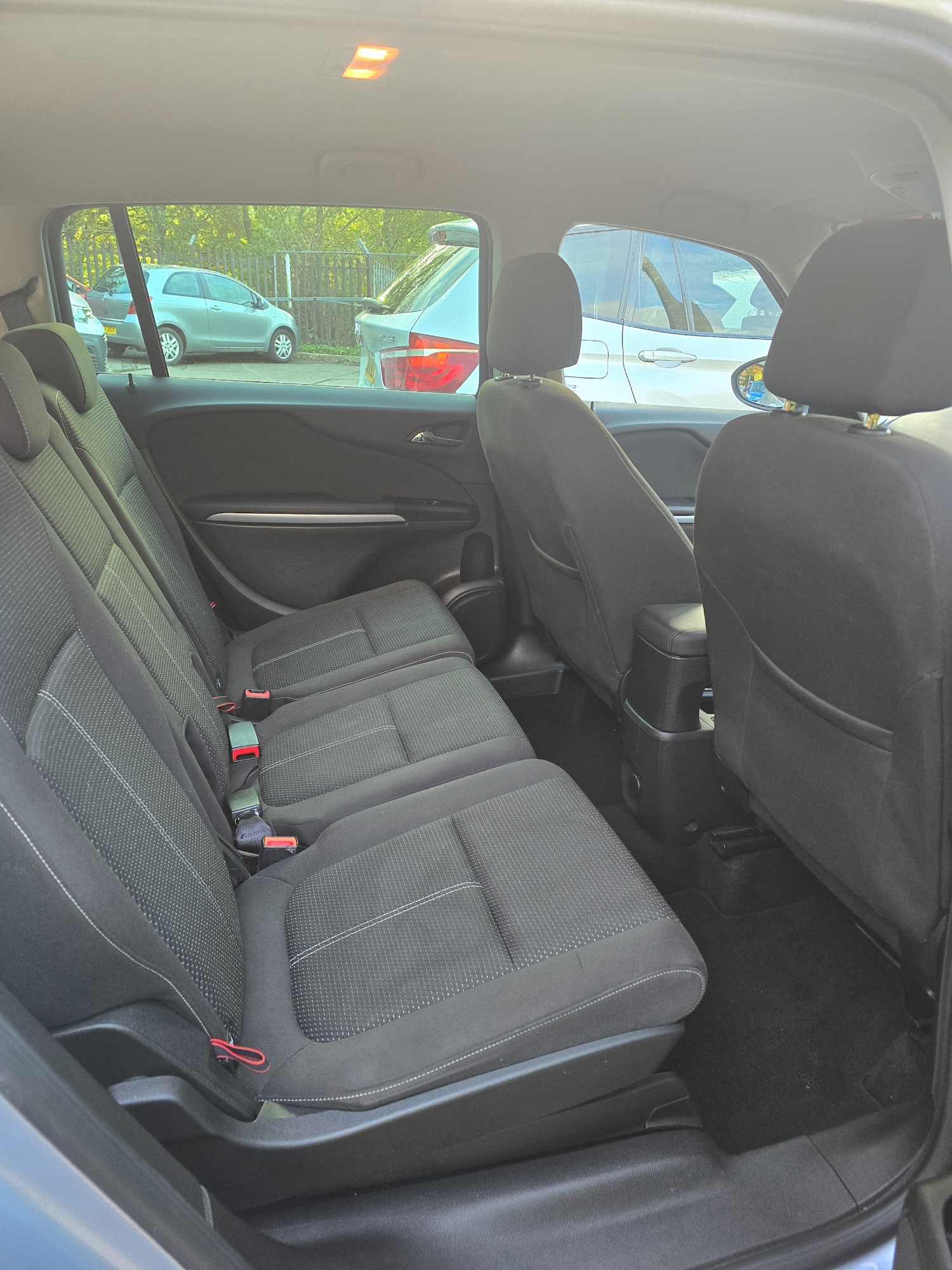 Used Vauxhall Zafira 2017 for sale - 76412678: Photo 8