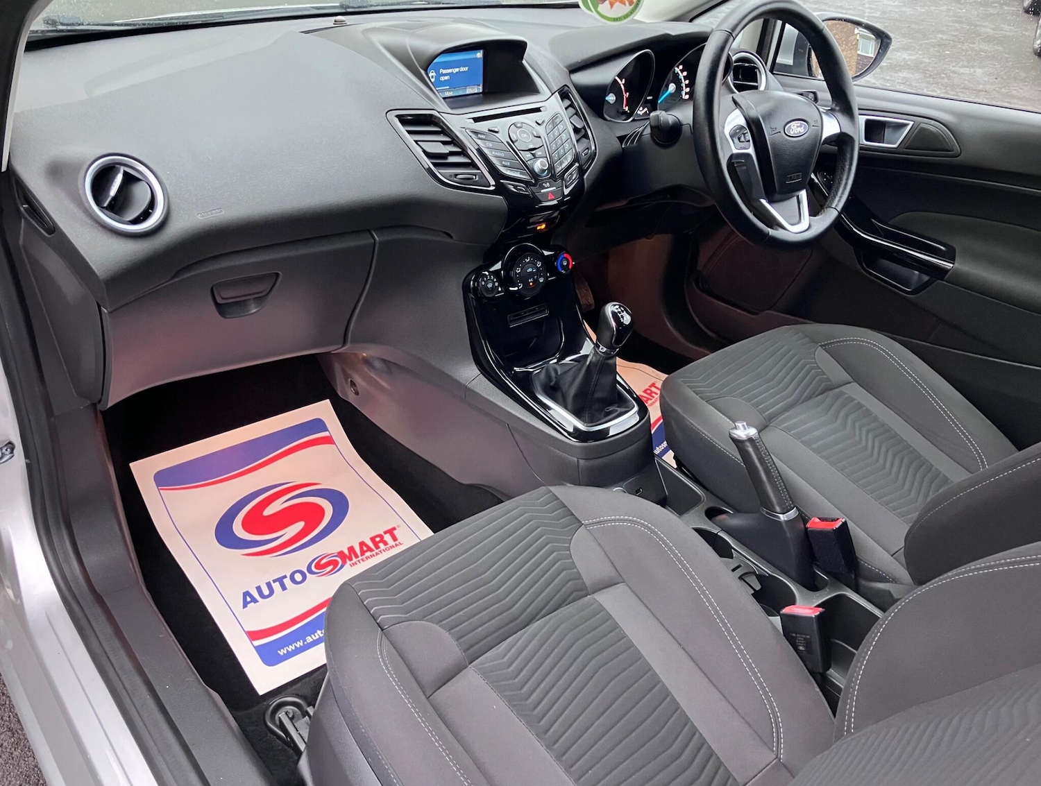 Used Ford Fiesta 2017 for sale - 76521891: Photo 2